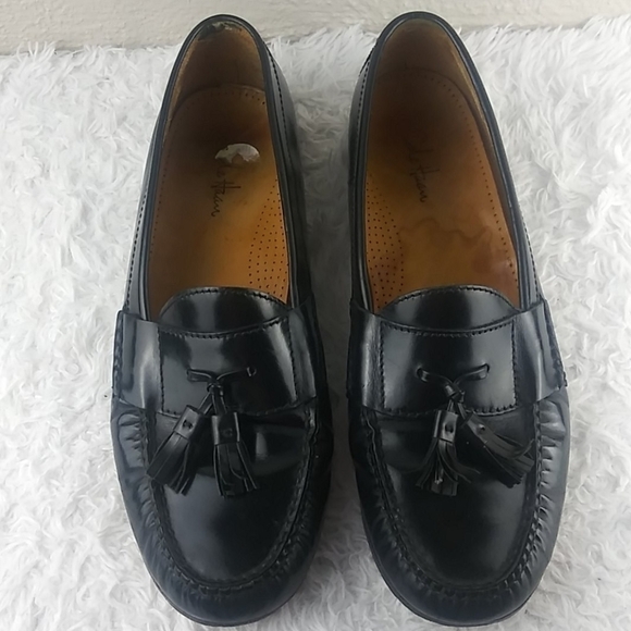 Cole Hann Black Genuine Leather Tassel Upper Almond Toe Slip On Loafer Shoe - Picture 2 of 13